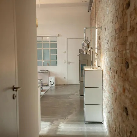 Design Loft Mit Musikstudio In Mitte Апартаменты *